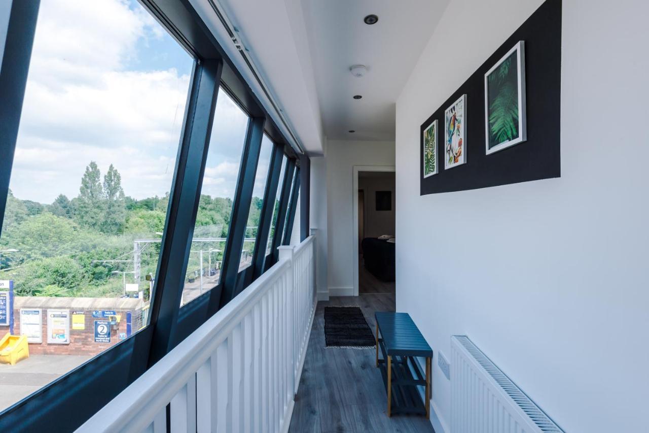 Rest & Recharge At The Station Apartments แมนเชสเตอร์ ภายนอก รูปภาพ