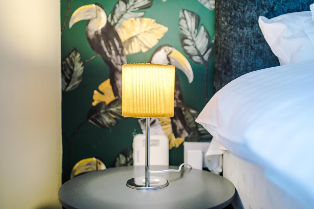 Rest & Recharge At The Station Apartments แมนเชสเตอร์ ภายนอก รูปภาพ