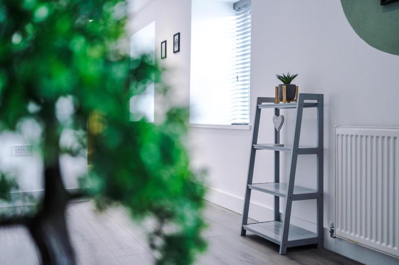 Rest & Recharge At The Station Apartments แมนเชสเตอร์ ภายนอก รูปภาพ