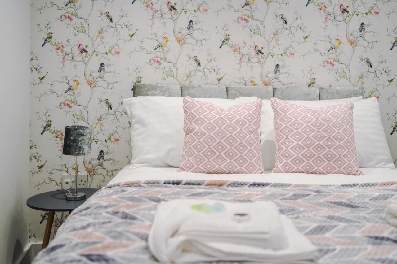 Rest & Recharge At The Station Apartments แมนเชสเตอร์ ภายนอก รูปภาพ