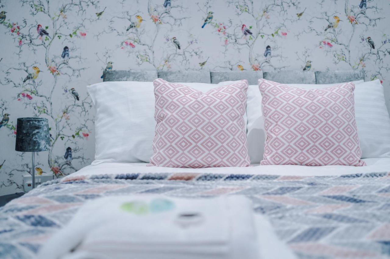 Rest & Recharge At The Station Apartments แมนเชสเตอร์ ภายนอก รูปภาพ