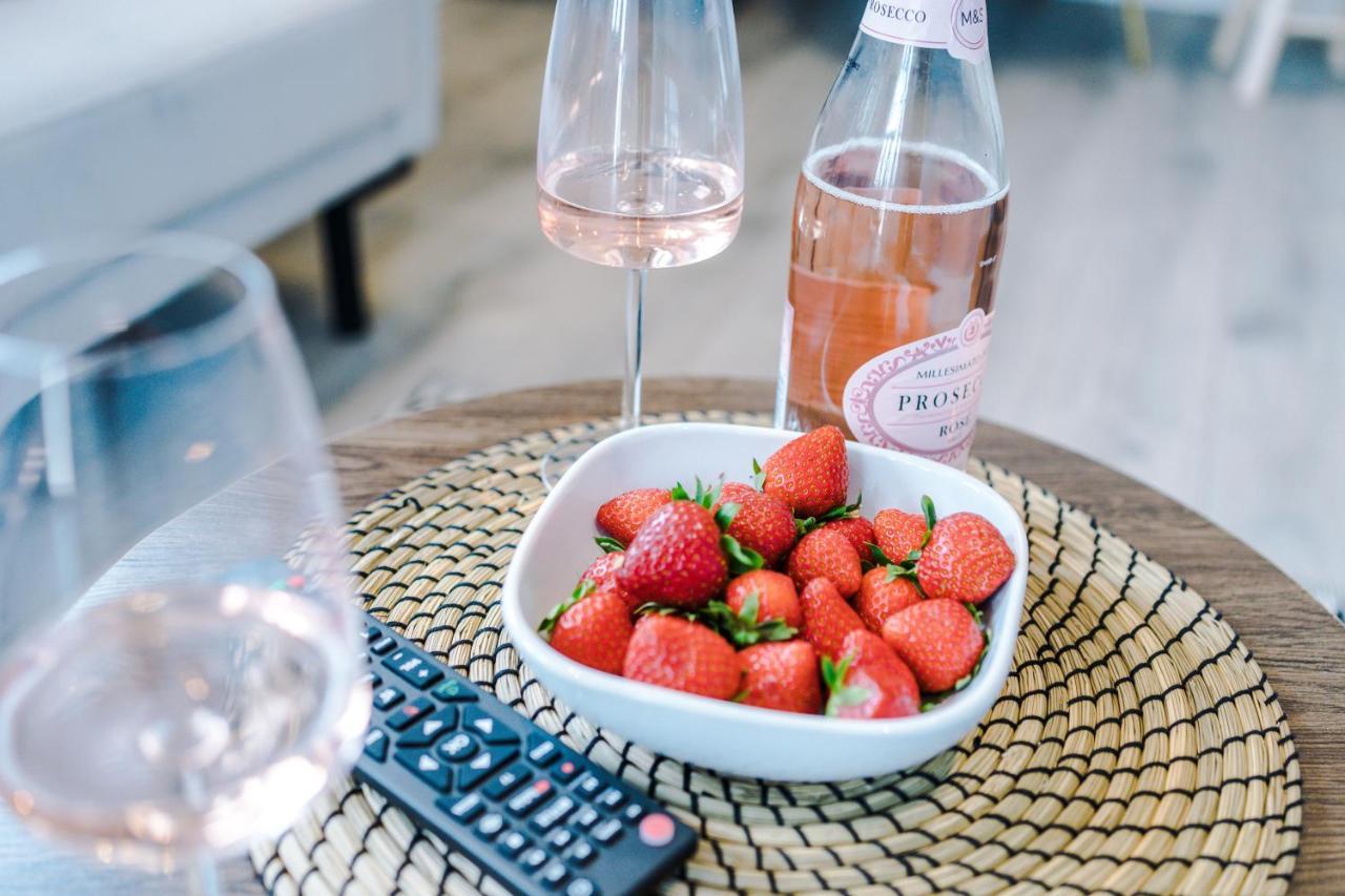 Rest & Recharge At The Station Apartments แมนเชสเตอร์ ภายนอก รูปภาพ