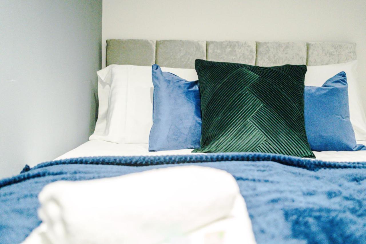 Rest & Recharge At The Station Apartments แมนเชสเตอร์ ภายนอก รูปภาพ